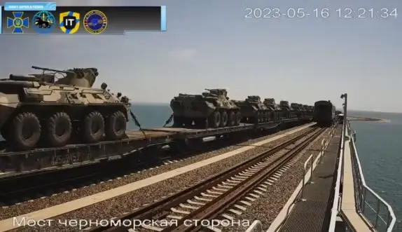 One Fist hackade övervakningskameror så att Ukraina kunde följa ryska transporter av militär utrustning.