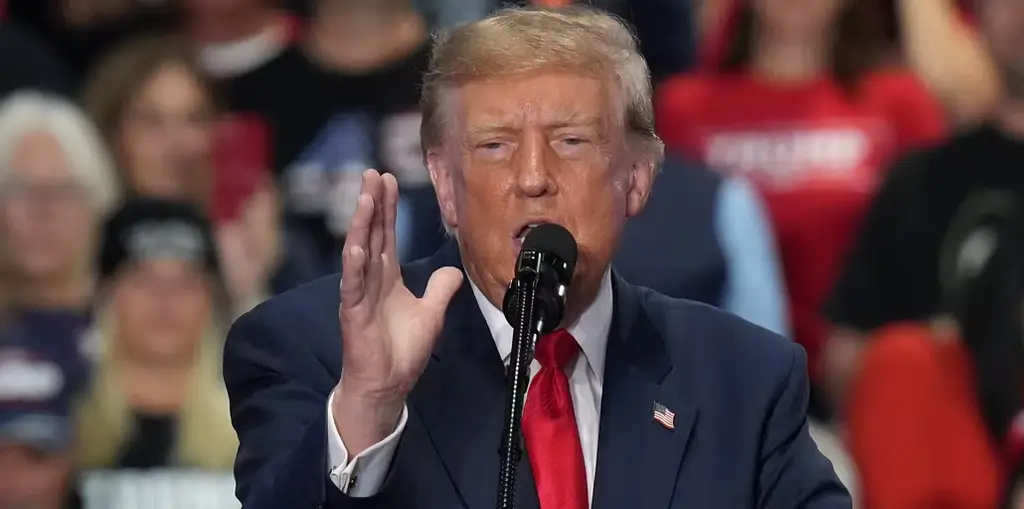 USA:s president Donald Trump under ett kampanjmöte i Syracuse i delstaten New York på fredagen.