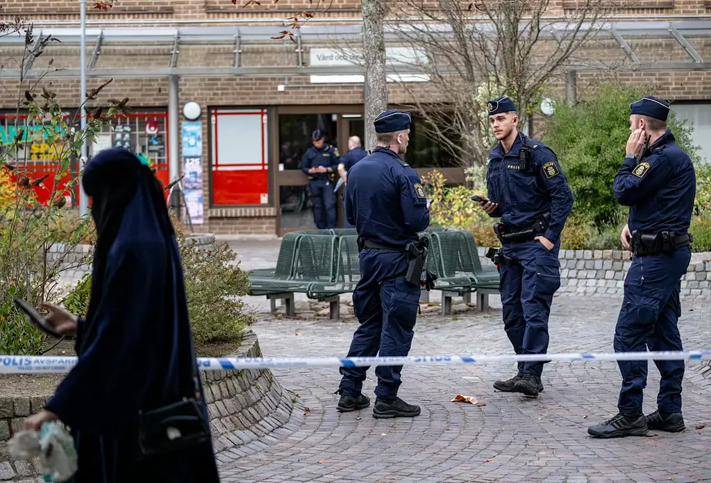Bild från polisinsatsen 7 oktober.