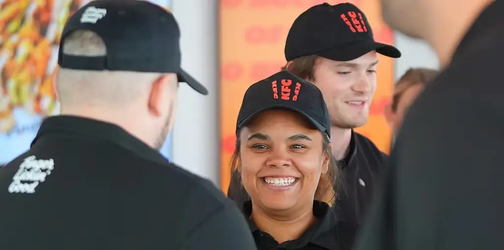 Personal på KFC i McKinney i Texas.