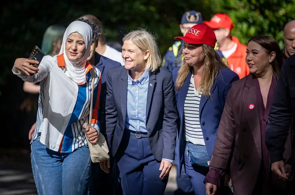 S-ledaren Magdalena Andersson träffar väljare i Helsingborg, 6 september,