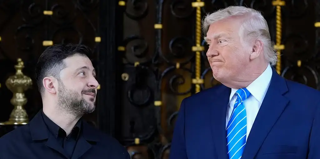 Donald Trump tar emot Volodymyr Zelenskyj på Mar-a-Lago i Florida i december 2025.