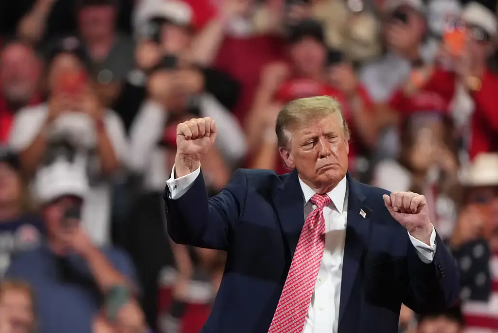 Trump dansade på en valupptakt inför mellanårsvalet i USA.