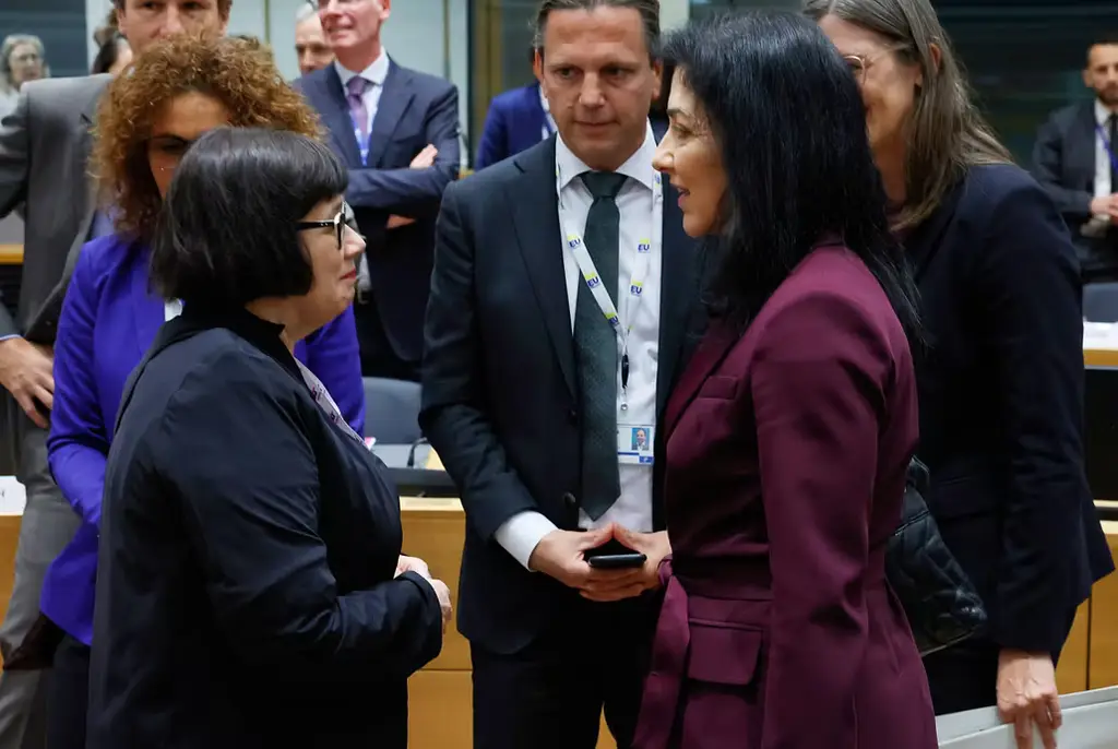 Tysklands ekonomi- och energiminister Katherina Reiche, till höger, tillsammans med Sabine Weyand, särskild rådgivare för strategiska partnerskap. Arkivbild från 2025.