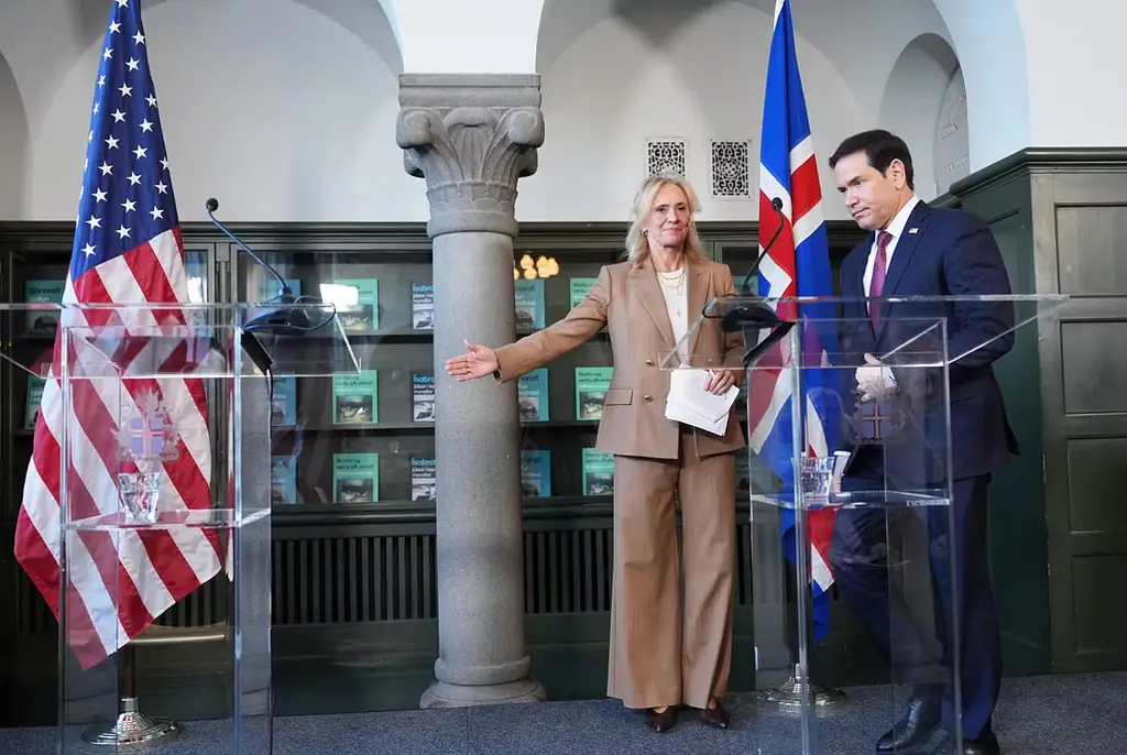 Marco Rubio  och Thorgerour Katrín Gunnarsdottir under pressträffen.